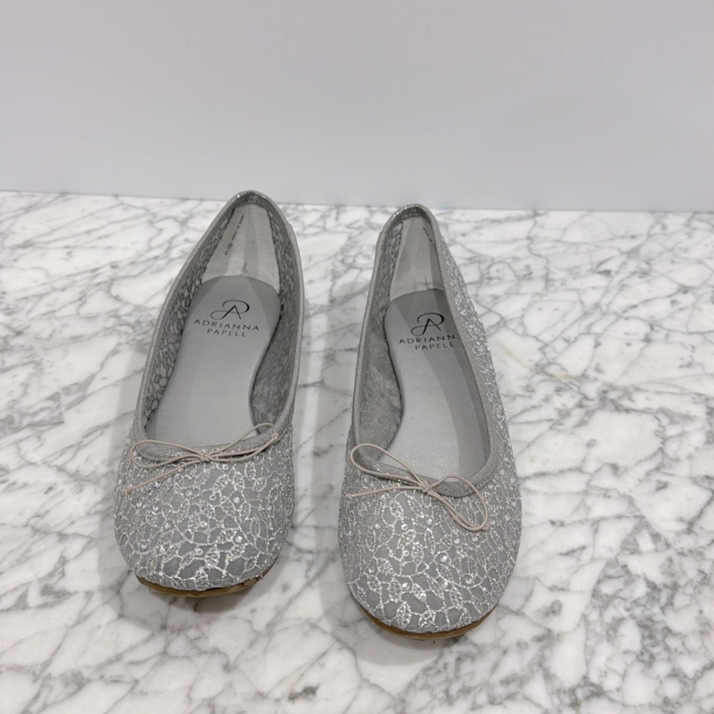 Adrianna Papell Shirley 7.5 silver lace rhinestone flats with bows in silver - Picture 2 of 6